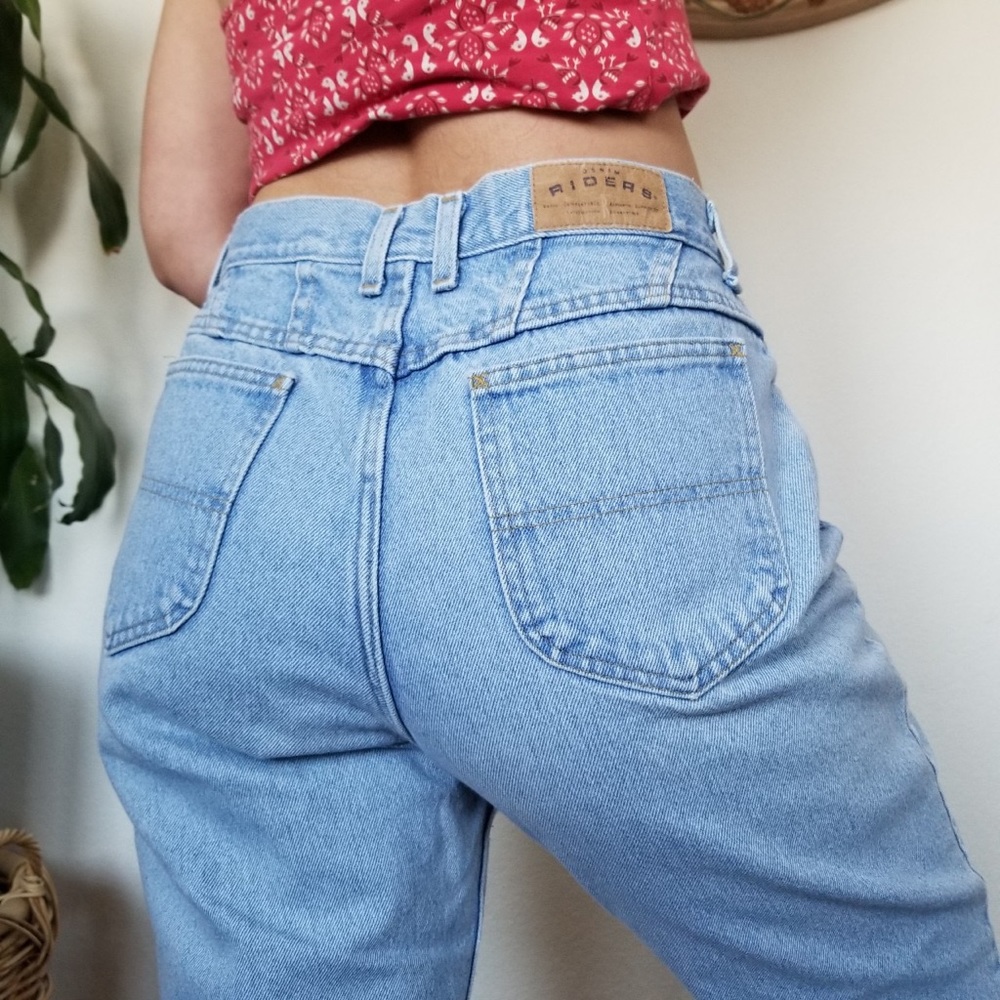 SOLD💫Vintage 90s Riders Mom Jeans Light Wash